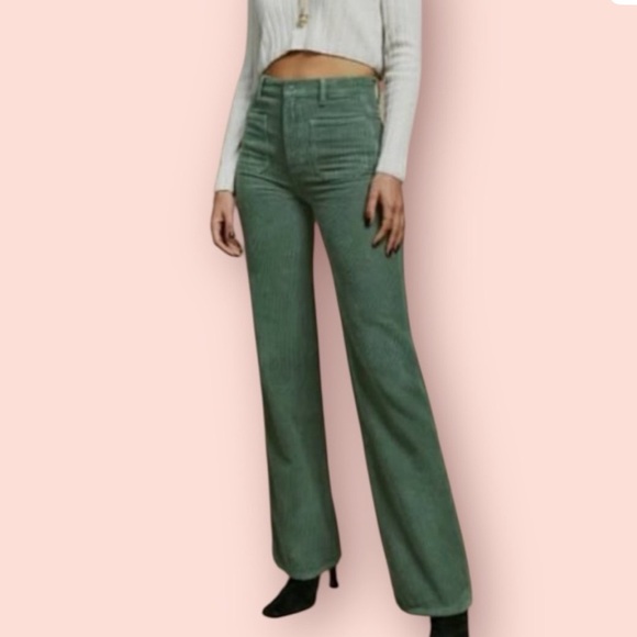 Reformation Pants - Reformation Alyssa high rise wide leg corduroy pants moss color. size 28
